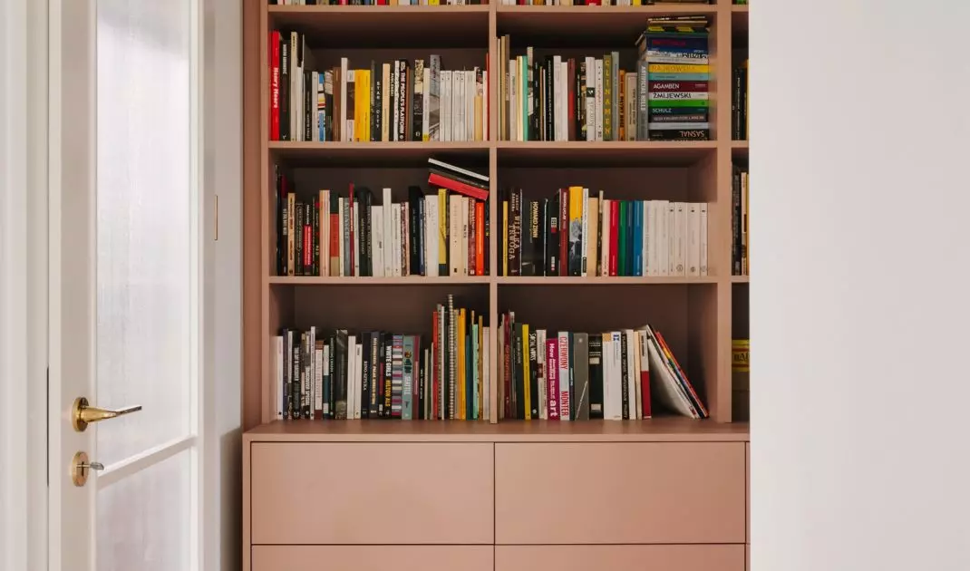Biblioteka w przedpokoju