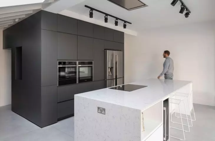 „Folded House” projektu architektów z pracowni Proctor & Shaw