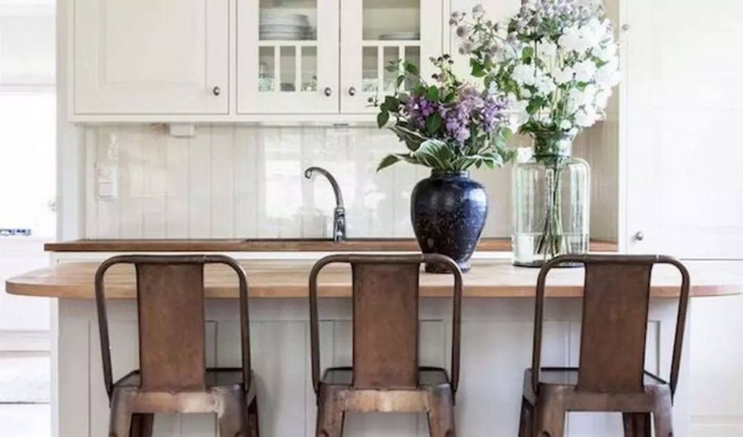 Metal bar stools
