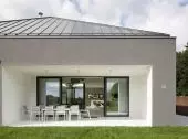 House with an atrium in Gliwice designed by INOSTUDIO architects
