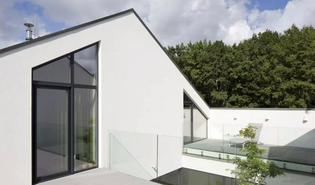 Dom z atrium w Gliwicach projektu INOSTUDIO architekci