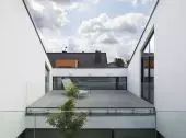 Dom z atrium w Gliwicach projektu INOSTUDIO architekci