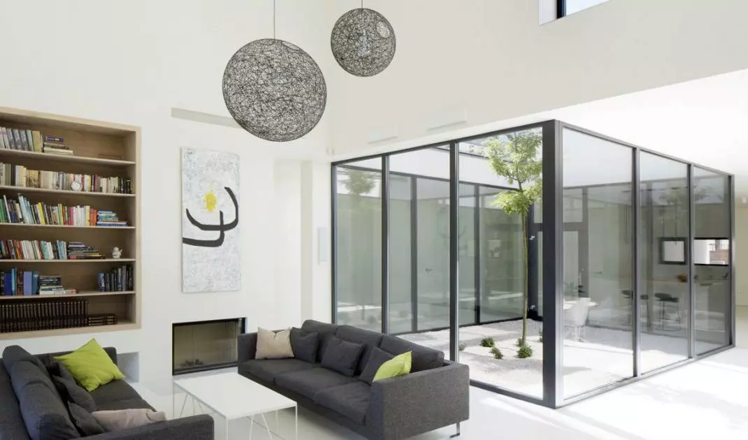 Dom z atrium w Gliwicach projektu INOSTUDIO architekci