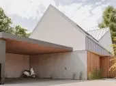 City break house - a green, idyllic haven in the city by MOKAA Architects