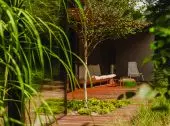City break house - a green, idyllic haven in the city by MOKAA Architects