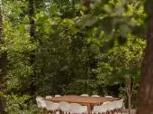 City break house - a green, idyllic haven in the city by MOKAA Architects