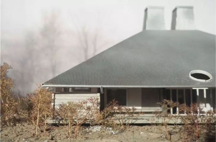 Projekt modelowego domu wiejskiego inspirowanego architekturą dworkową