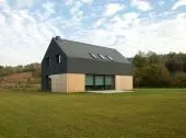 Dom dwie stodoły