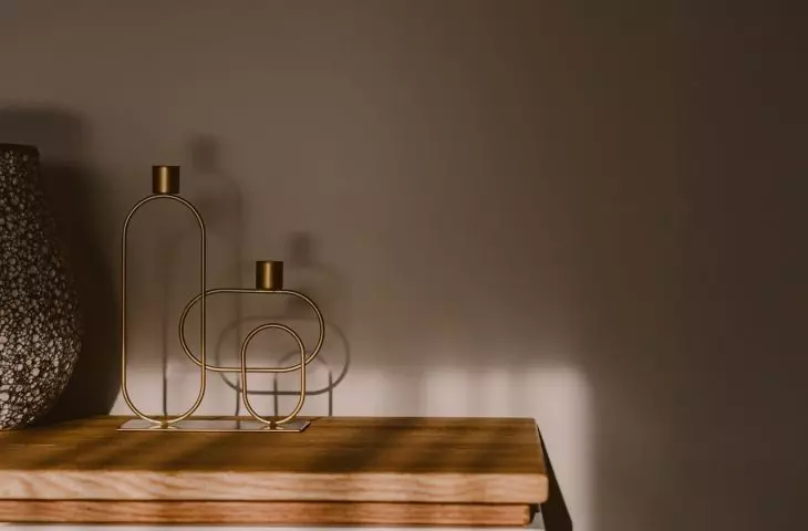 Light builds mood