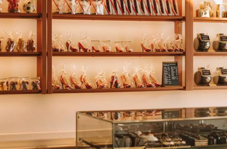 openwork shelving