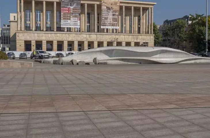 Plac Henryka Dąbrowskiego w Łodzi