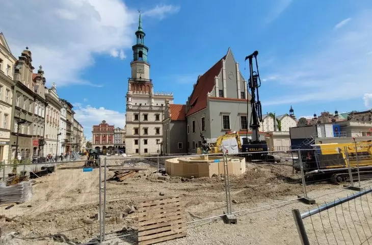 Old Market Square in Poznań - reconstruction of the plate - June 2022