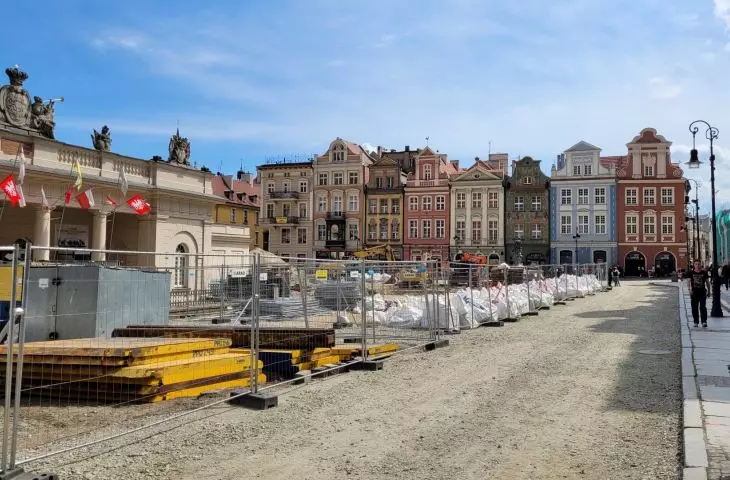 Stary Rynek w Poznaniu - przebudowa płyty - czerwiec 2022