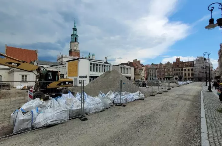 Stary Rynek w Poznaniu - przebudowa płyty - czerwiec 2022