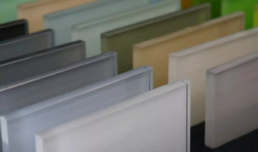 A wide range of lacobel glass colors