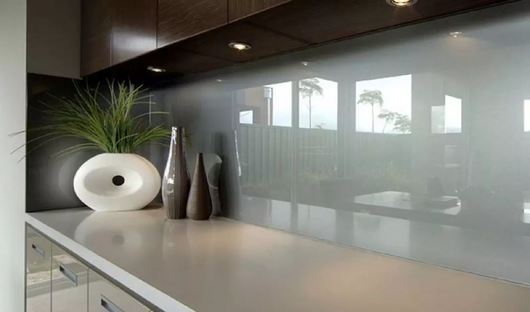 Lacobel used as a wall panel in the kitchen