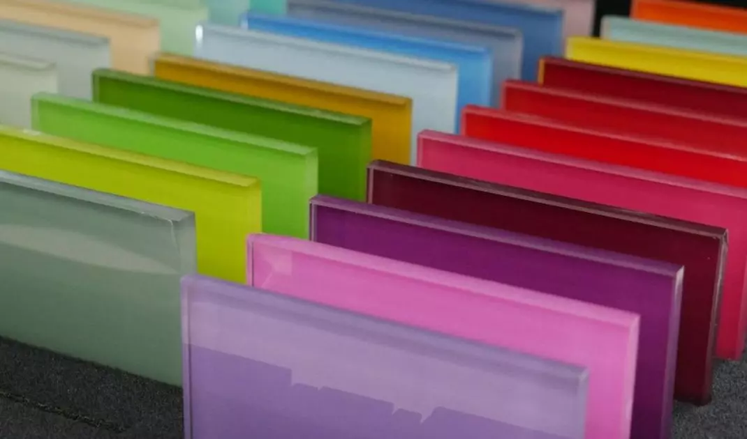 A wide range of lacobel glass colors