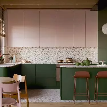 Kitchen in a bold color combination