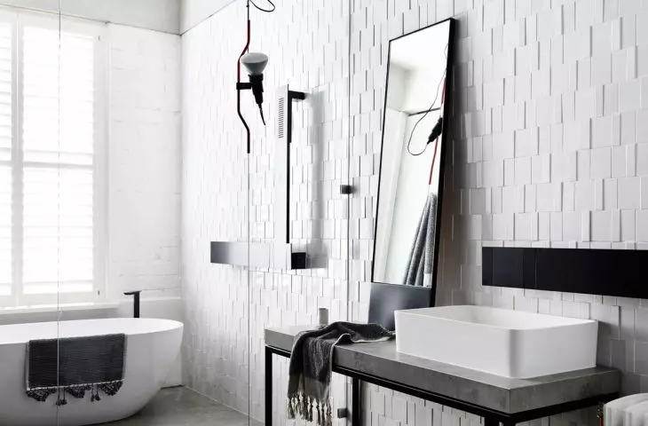 Neolith sintered stone in bathrooms