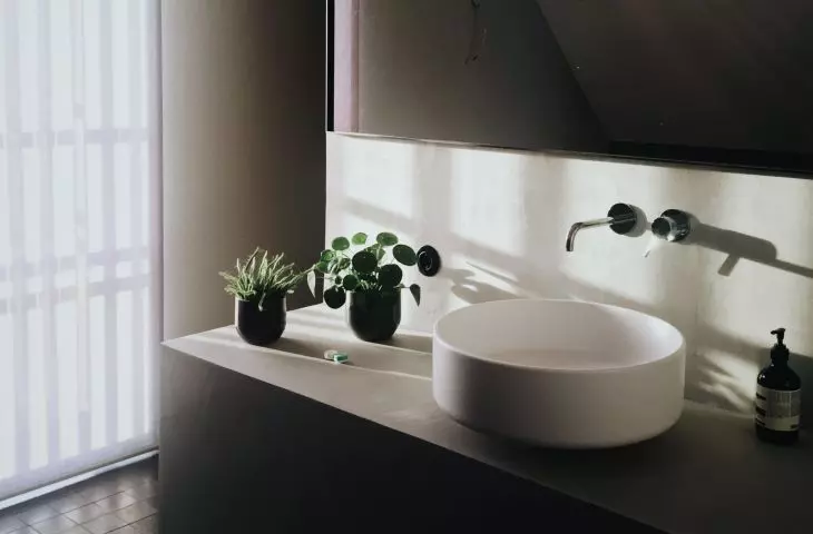 Even small plants will add variety to the arrangement 