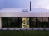 Nowoczesny i efektowny projekt domu w stylu nowoczesnej stodoły