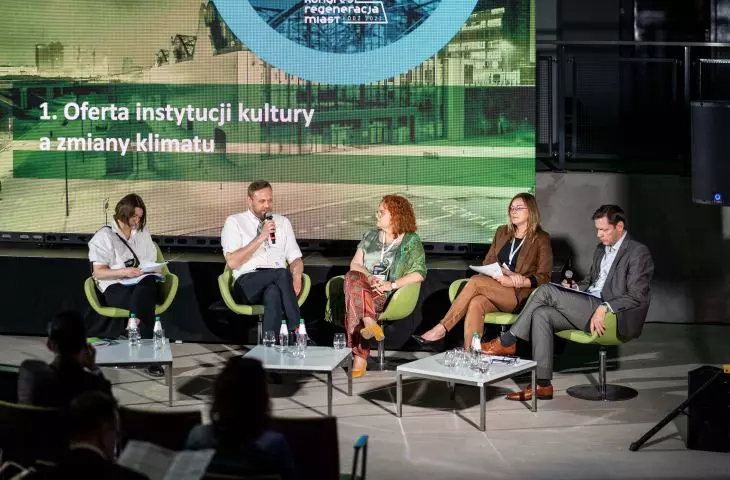 Panel culture as a regenerative lever from left: Dorota Wodnicka, Michal Piernikowski, Monika Kamienska, Halina Bernat, Dr. Lawrence Rudolf,