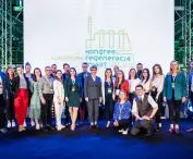 Hanna Zdanowska, Prof. Jerzy Hausner and Congress volunteers