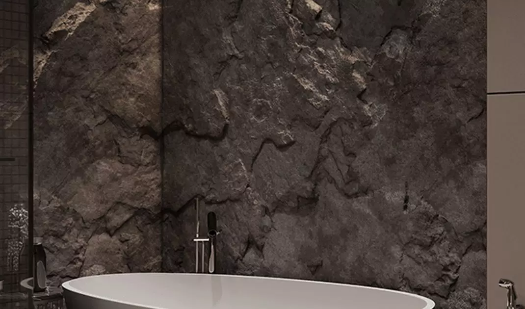 Wall imitating rock in the bathroom