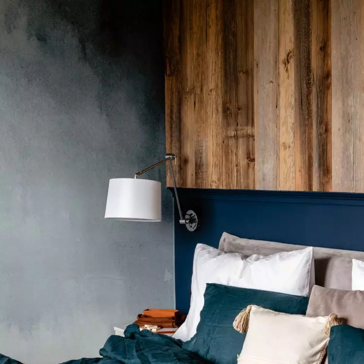 Bedroom decorated in a cozy atmosphere