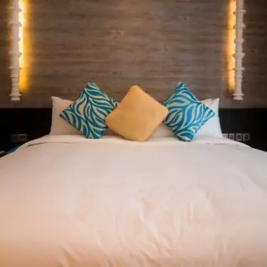 A bedroom without a window is worth original lighting