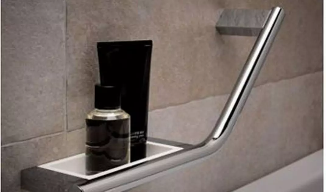 Handle at the bathtub