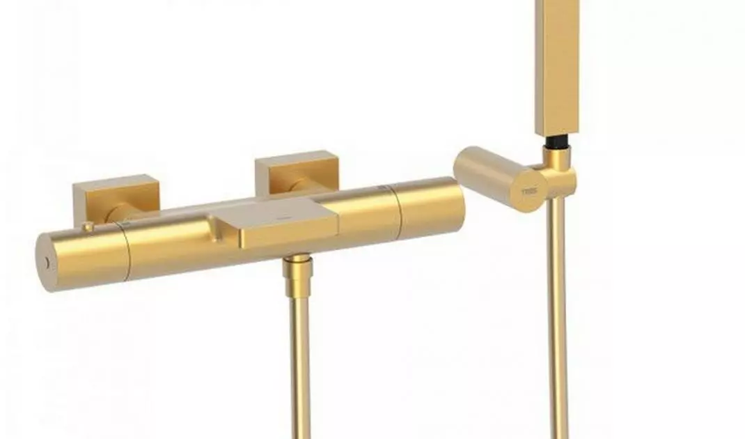 Bathtub faucet with temperature control head