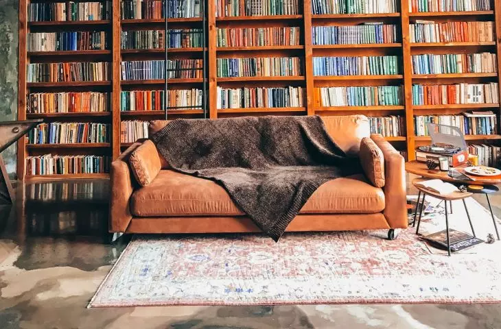 The traditional form of the sofa will look beautiful in the study against a bookcase full of books 