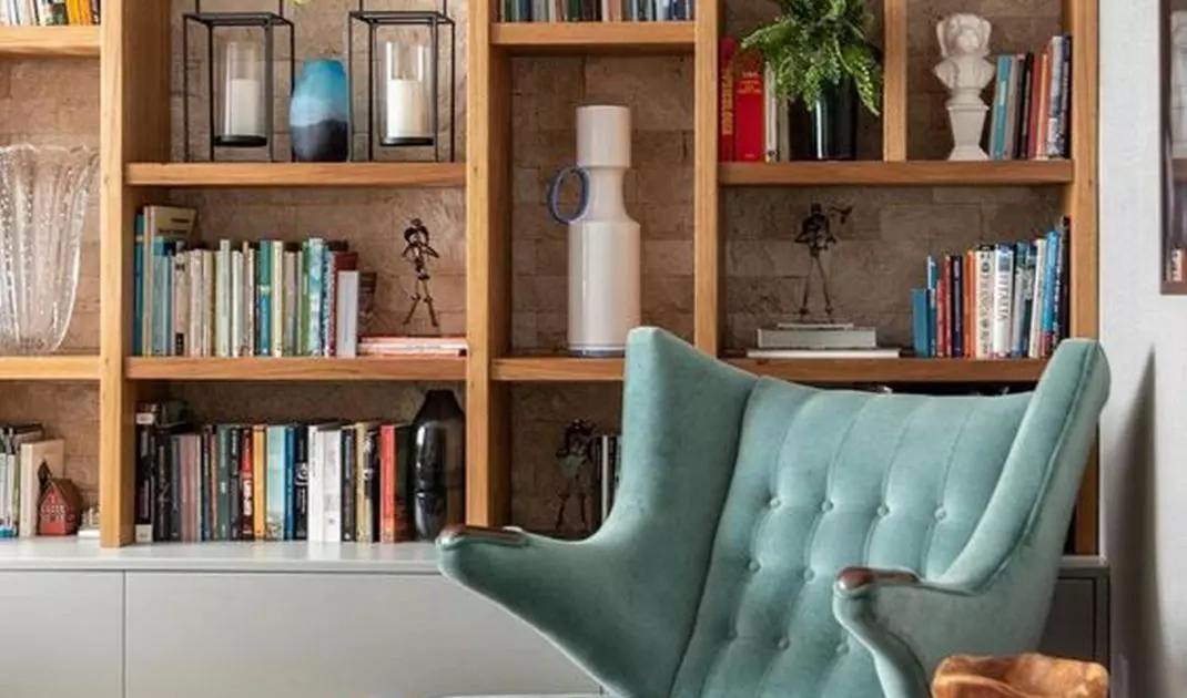 Library with seating area