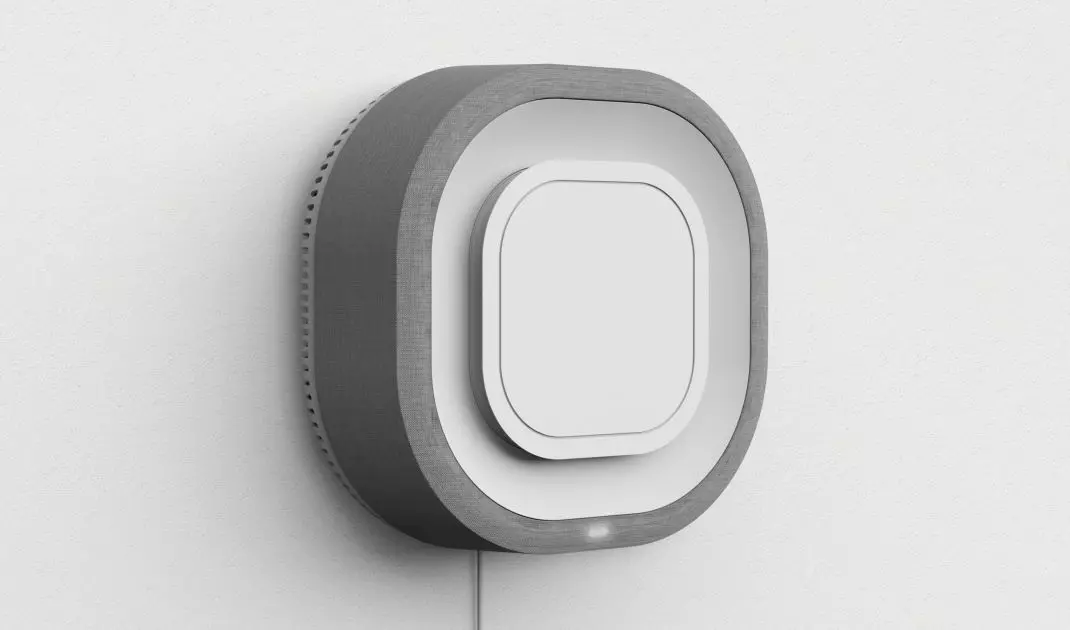 Air purifier provides a barrier to dangerous pollutants