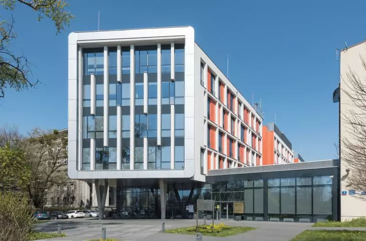 UW Physics Department building, view of the part housing the Institute of Geophysics