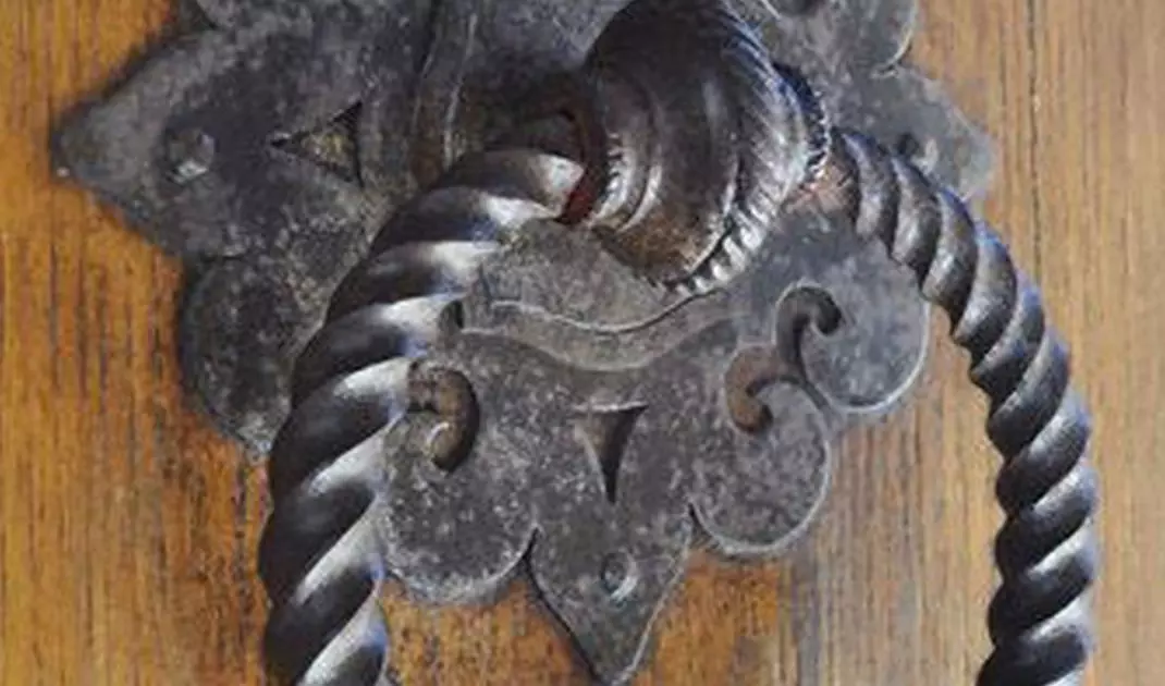 Rustic door knocker