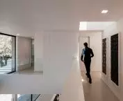Showroom firmy Porcelanosa w Santiago