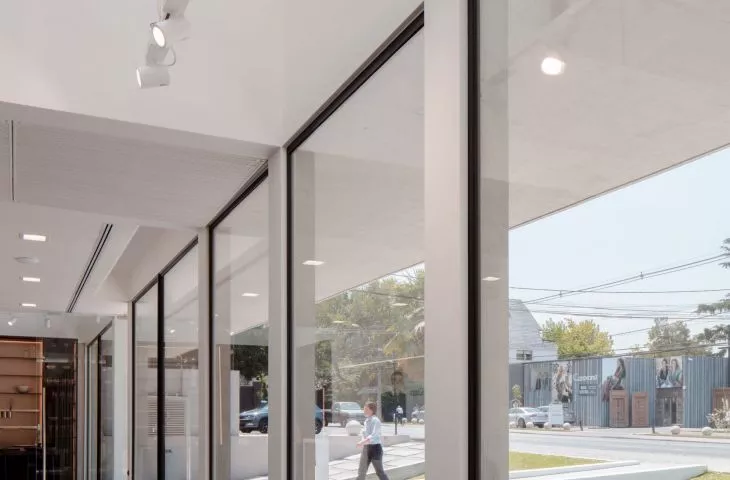 Showroom firmy Porcelanosa w Santiago