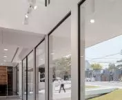 Showroom firmy Porcelanosa w Santiago