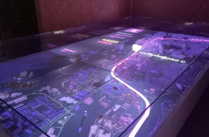 We can customize the model to its user - show traffic routes, greenery, monuments or statistical data