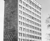 Adaptacja biurowca na akdemik w Poznaniu - proj. CDF Architekci