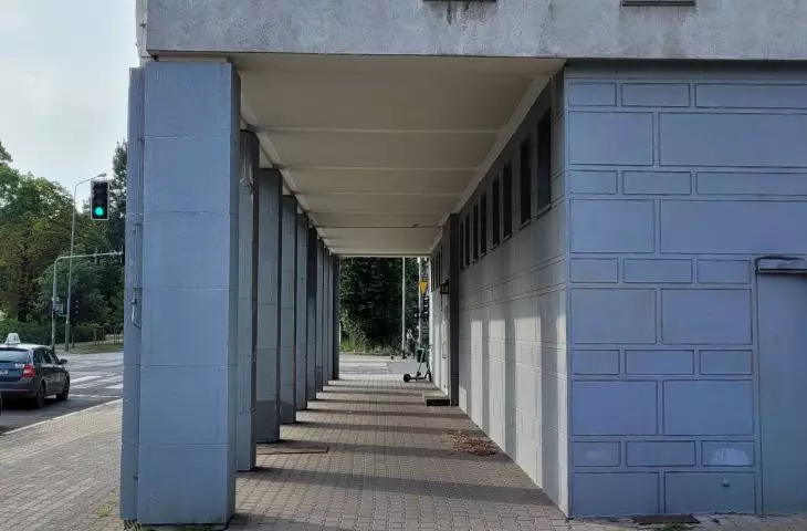 Biurowiec przy al. Niepodległości w Poznaniu 