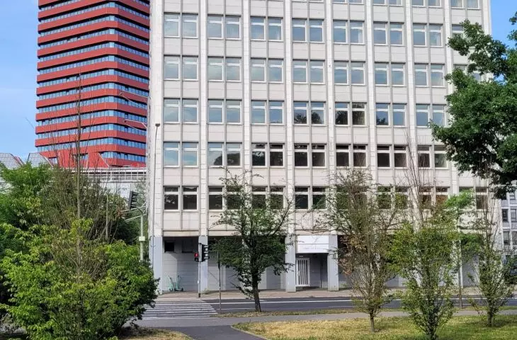 Biurowiec przy al. Niepodległości w Poznaniu