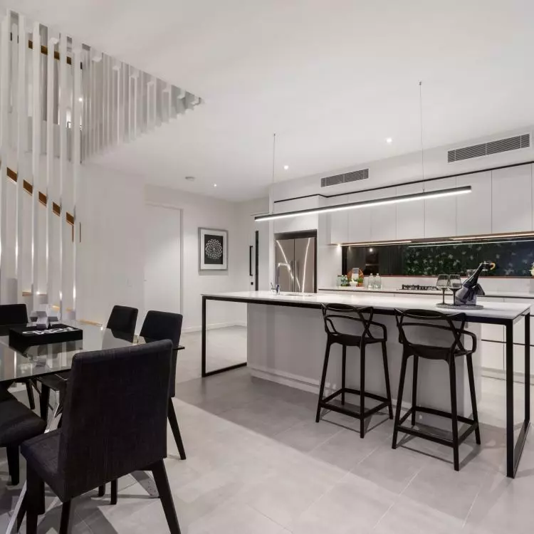 In hot weather, a tile floor will perform much better than parquet flooring
