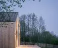 Thanks to large glazing, interior light brightens up the terrace