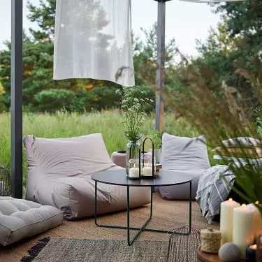 VOX brand cares about the freedom to rest outside as well