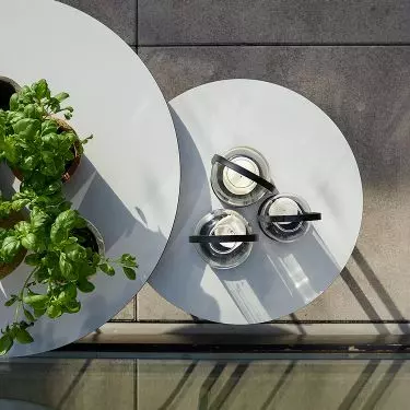 Mundi are available in two countertop sizes