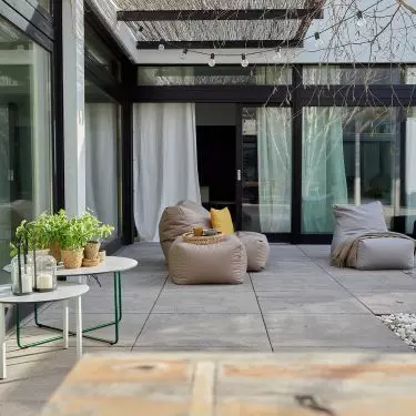 On a terrace arranged in such a way, only beautiful weather is needed for full relaxation