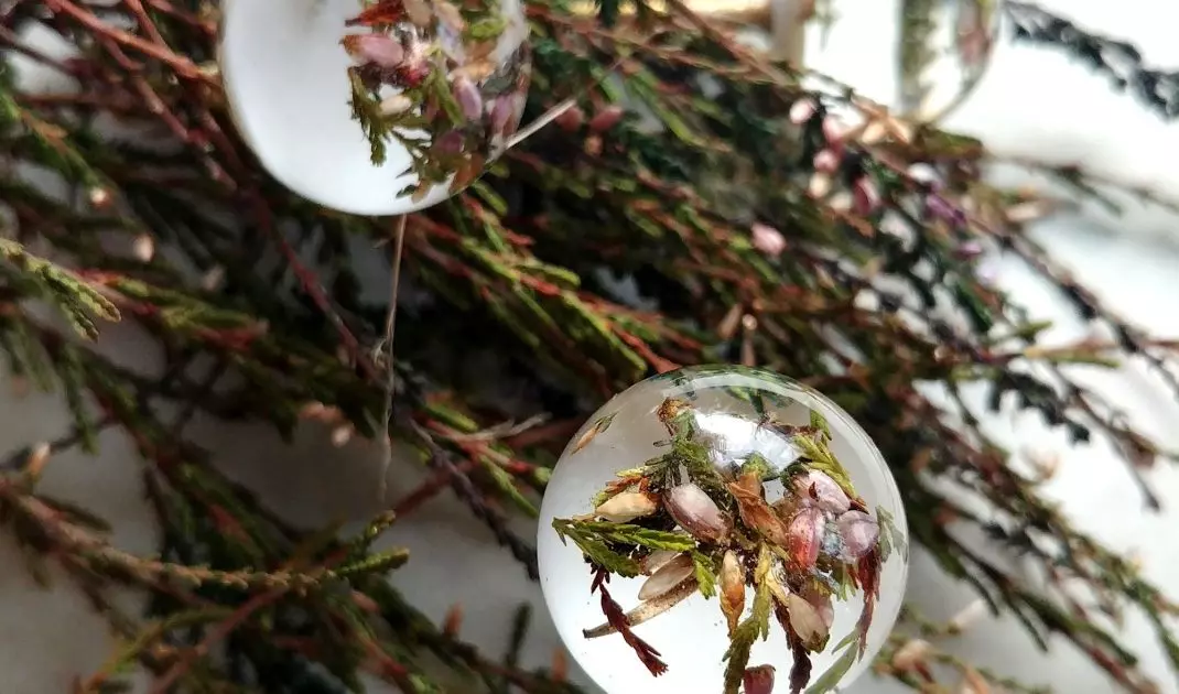 Crystal handles beautifully refract the light